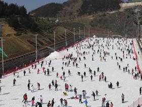 国家体育总局检查六盘水市冰雪场所安全情况