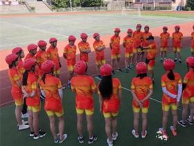 宁陕县中小学体育教师接受冰雪进校园教练员培训