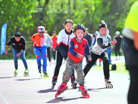 迎接冬奥会 阿勒泰市加速发展青少年冰雪运动