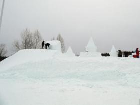 中国最北冰雪游乐园正式开园