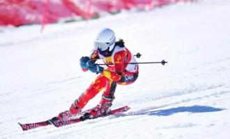 大众滑雪比赛带动新疆冰雪运动的普及推广