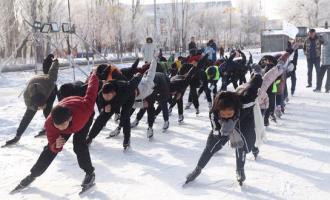 迎北京冬奥会 新疆已为冰雪人才培训按下“快进键”