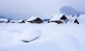 王宝山委员建议：普及发展冰雪运动 培育壮大冰雪产业