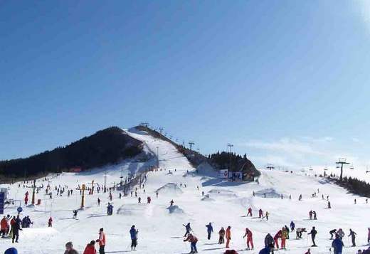 龙珠远东国际滑雪场/黑龙江黑河卧牛湖滑雪场