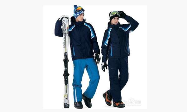 滑雪服的清洁和保养技巧