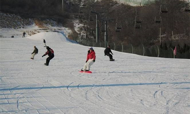 大连安波温泉滑雪场