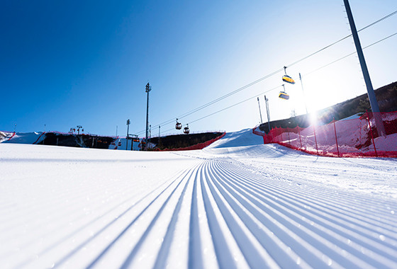 翠云山•银河滑雪场滑雪缆车与魔毯