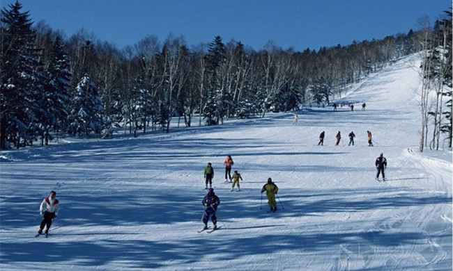 河南洛阳伏牛山滑雪场