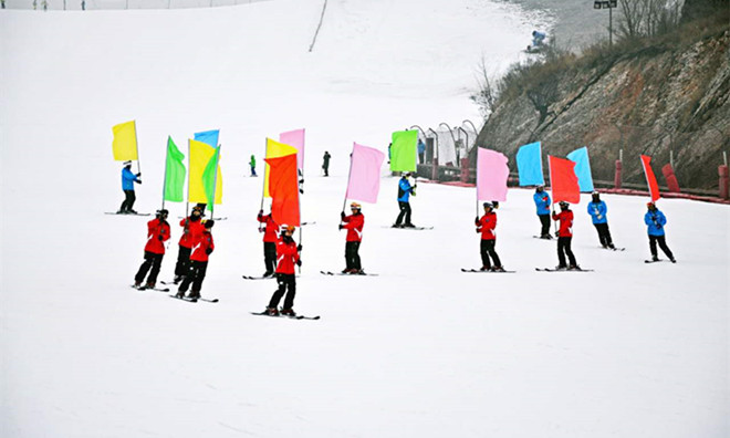 北京万龙八易滑雪场