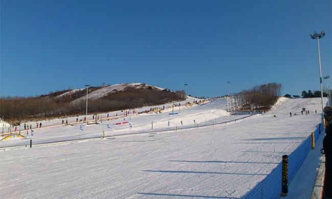 辽宁沈阳怪坡滑雪场