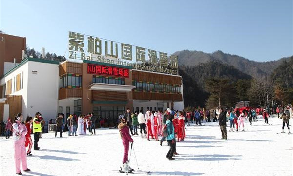 陕西汉中留坝紫柏山国际滑雪场