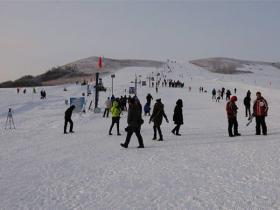 内蒙古呼伦贝尔牙克石凤凰山滑雪场