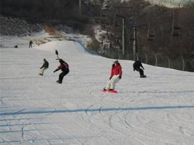 大连安波温泉滑雪场