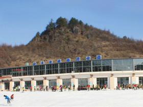 湖北神农架国际滑雪场