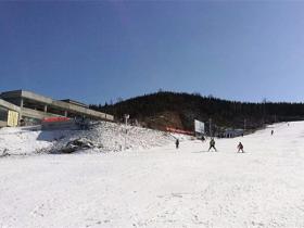 河南洛阳嵩县天池山滑雪场