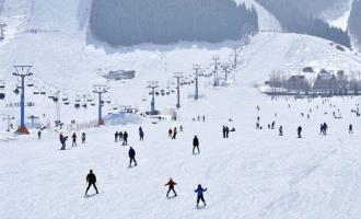 建一个小型滑雪场大概需要多少钱？