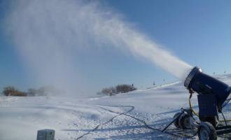 喷嘴对造雪机造出雪的质量的影响