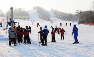 黑龙江哈尔滨龙珠二龙山滑雪场