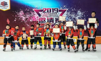 铭星金豹冰球队代表山西出战“河北省第三届冰球联赛邀请赛”