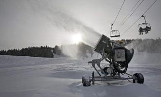 造雪机造出滑雪场要多久