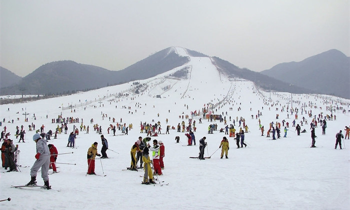 河南三门峡甘山滑雪场