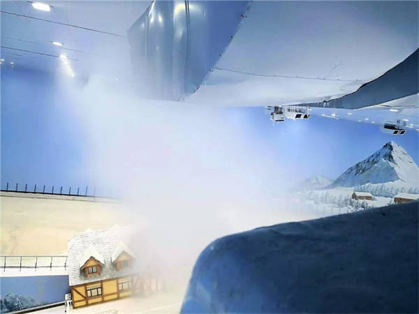 ES indoor snowmaking equipment ESB-A8 successfully made snow in Guangzhou Sunac Snow Park