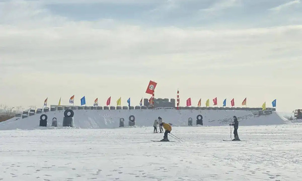 银川阅海公园滑雪场