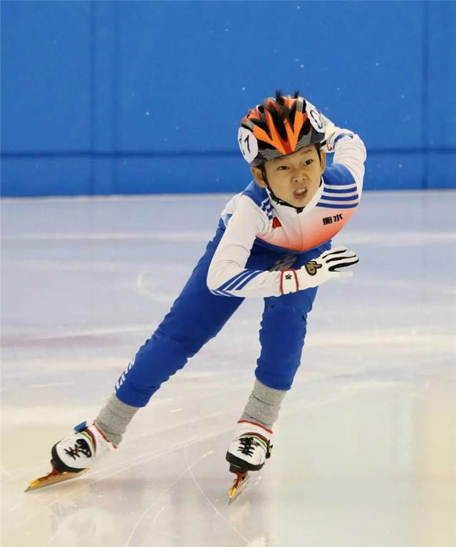 河北省第二届冰雪运动会预选赛西部赛区速度滑冰比赛在沧举行2
