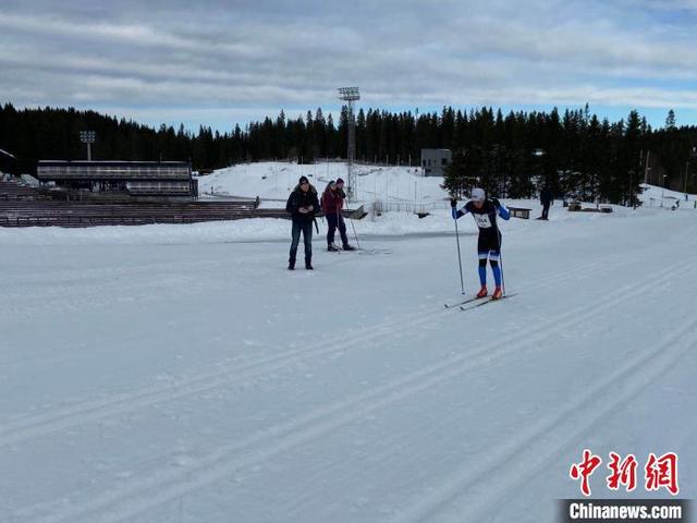 西藏滑雪运动员在挪威参加冬季训练(资料图)