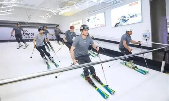 奥地利SNOW51在上海打造的城市滑雪一站式空间