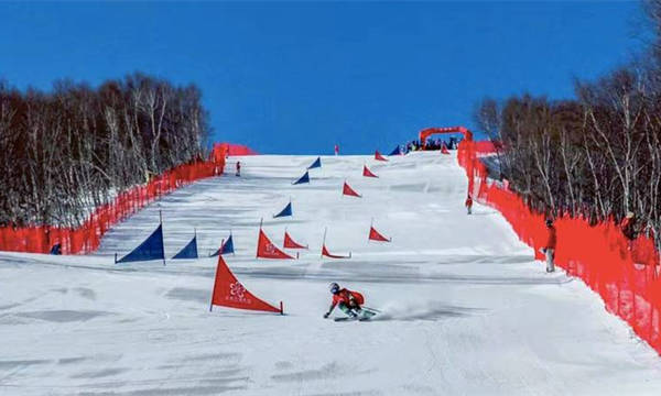 鼓励学生上冰上雪，北京市级冰雪示范校已有200多所