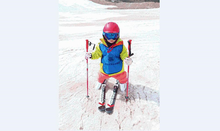 云南首届群众冬季项目运动会落幕 200余选手共享冰雪运动乐趣