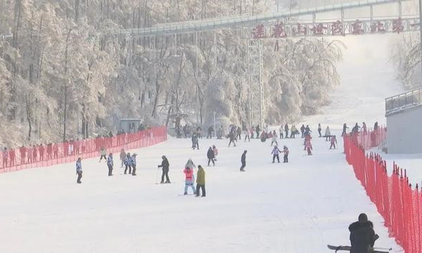 长春世贸新纪元滑雪场