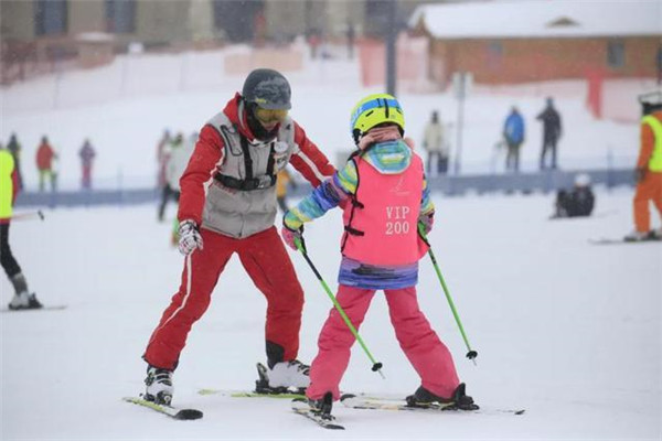海东青儿童滑雪公园2