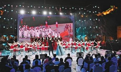 北京冬奥组委在北京市延庆区八达岭长城举办了北京冬奥会倒计时500天长城文化活动，现场歌舞表演《冬奥有我》。