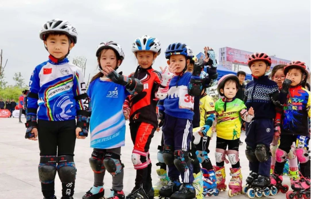 井陉县冰雪轮滑运动协会正式成立3