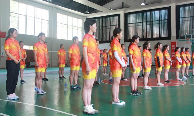 宁陕县中小学体育教师接受冰雪进校园教练员培训2