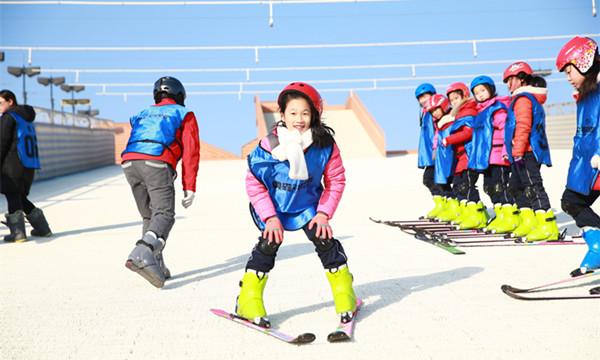 北京灯市口小学：让冰雪运动走进学校资源带