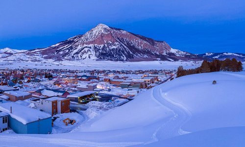 冰天雪地孕育金山银山