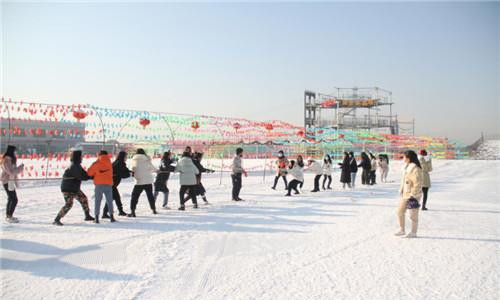 唐山市民休闲多样化 冰雪运动成新亮点
