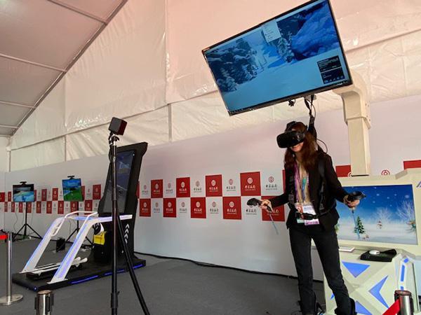 沉浸式VR体验区，一共有5台VR设备、6台体感游戏机可供参观者体验。