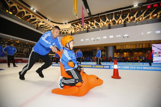 全国大众冰雪季2018-2019湖南冰雪系列活动总决赛举行2