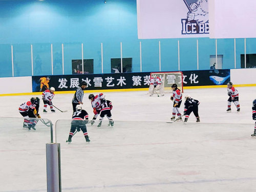 2019年徐州“奥体杯”全国青少年冰球邀请赛激情开战2