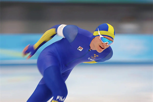 2022年北京冬奥会速度滑冰男子5000米/10000米冠军--尼尔斯·范德普尔