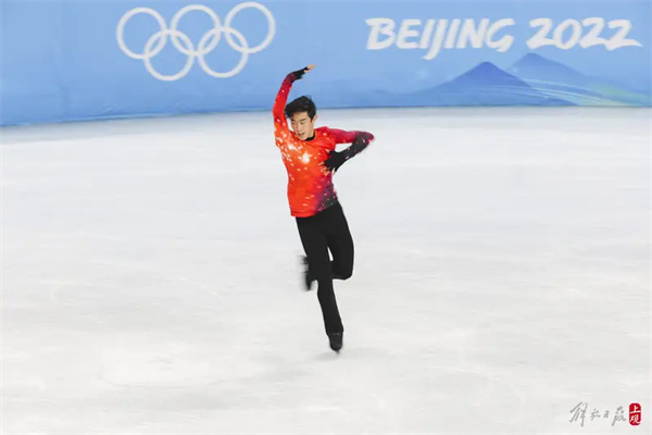 2022年北京冬奥会男子单人花样滑冰冠军--陈巍