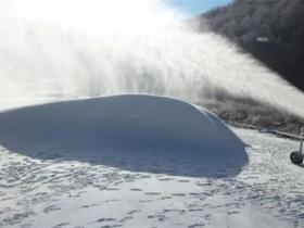 高温造雪机助力滑雪场