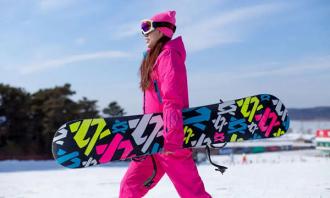 单板滑雪服和双板滑雪服的区别是什么 怎样挑选合适的滑雪服