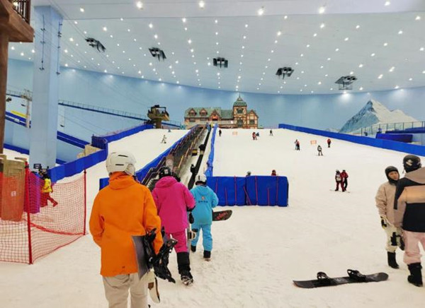 广州热雪奇迹室内滑雪场实拍